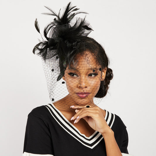 3 Rose Feather With Veil