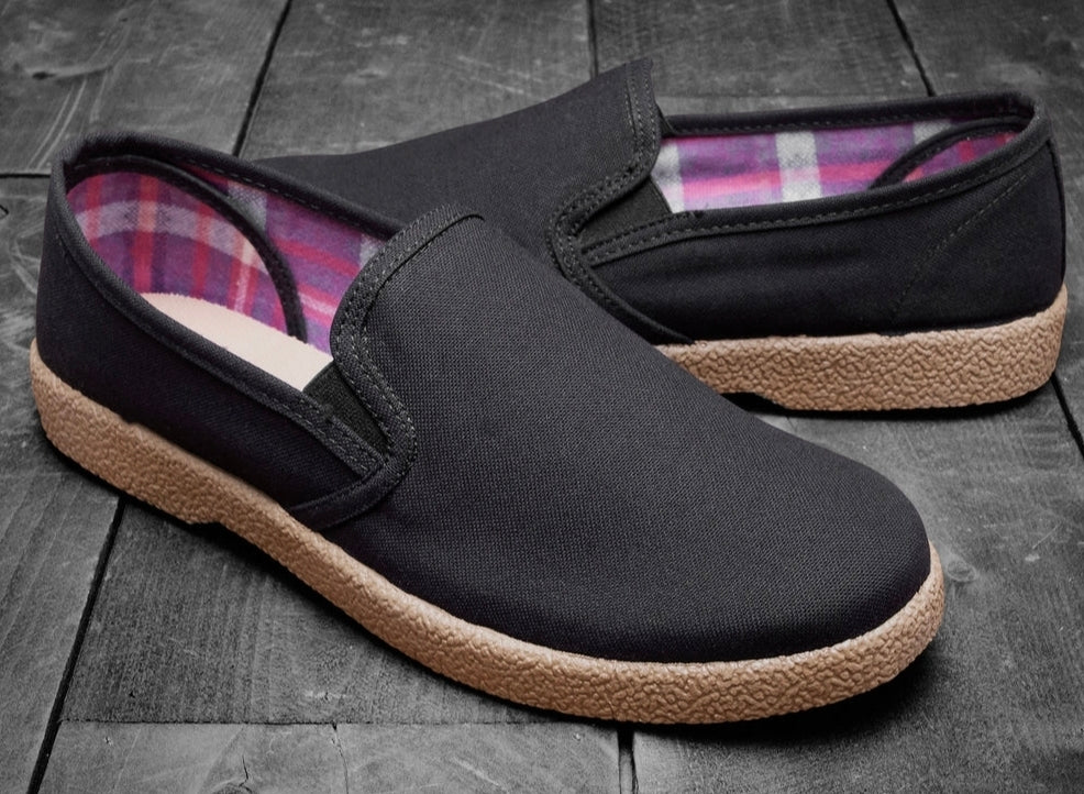 The Wino Slip On - Black / Gum